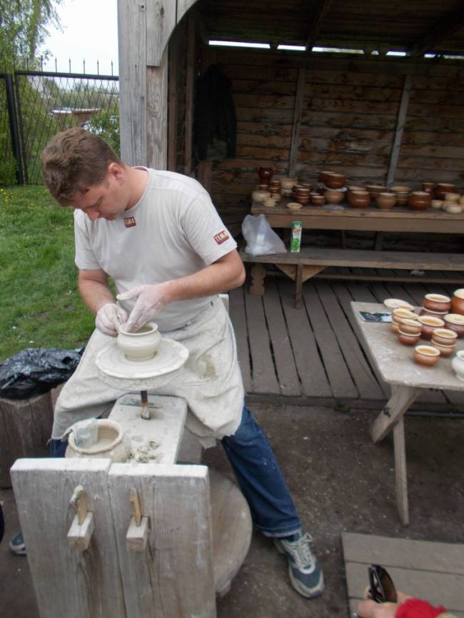 Мастер-класс изготовления глинянных горшочков